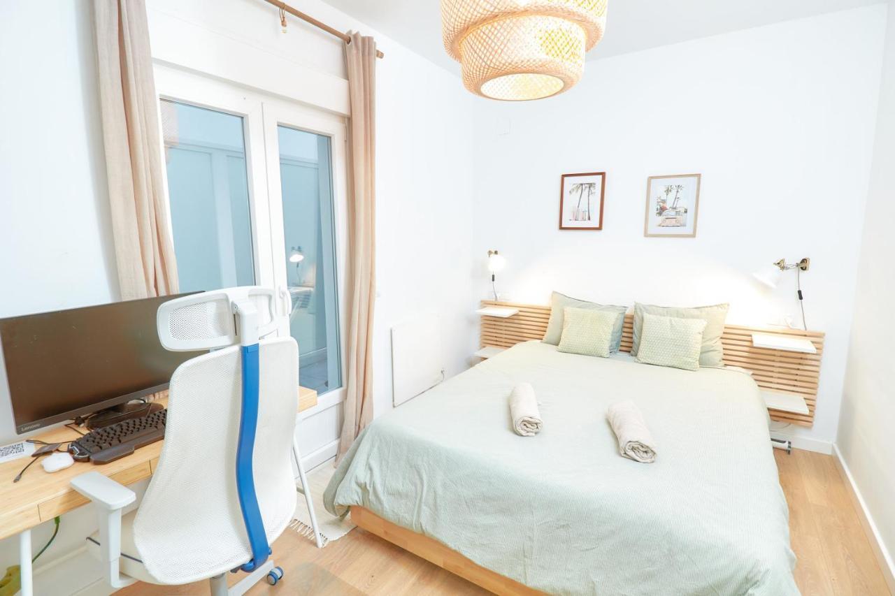 City Apartment With Workspace, Rooftop & Parking Tarifa Esterno foto