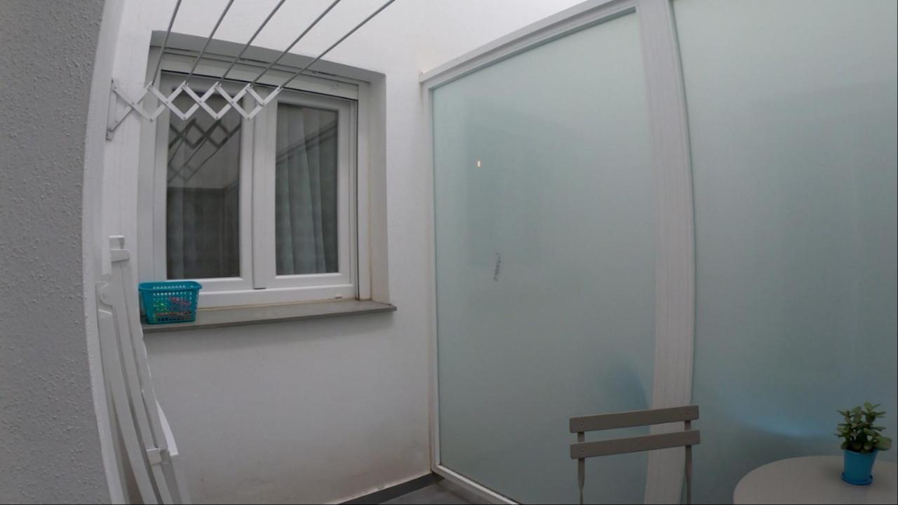 City Apartment With Workspace, Rooftop & Parking Tarifa Esterno foto